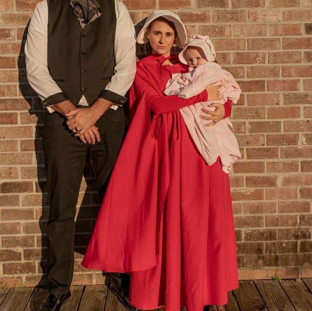 Handmaid's tale halloween costume